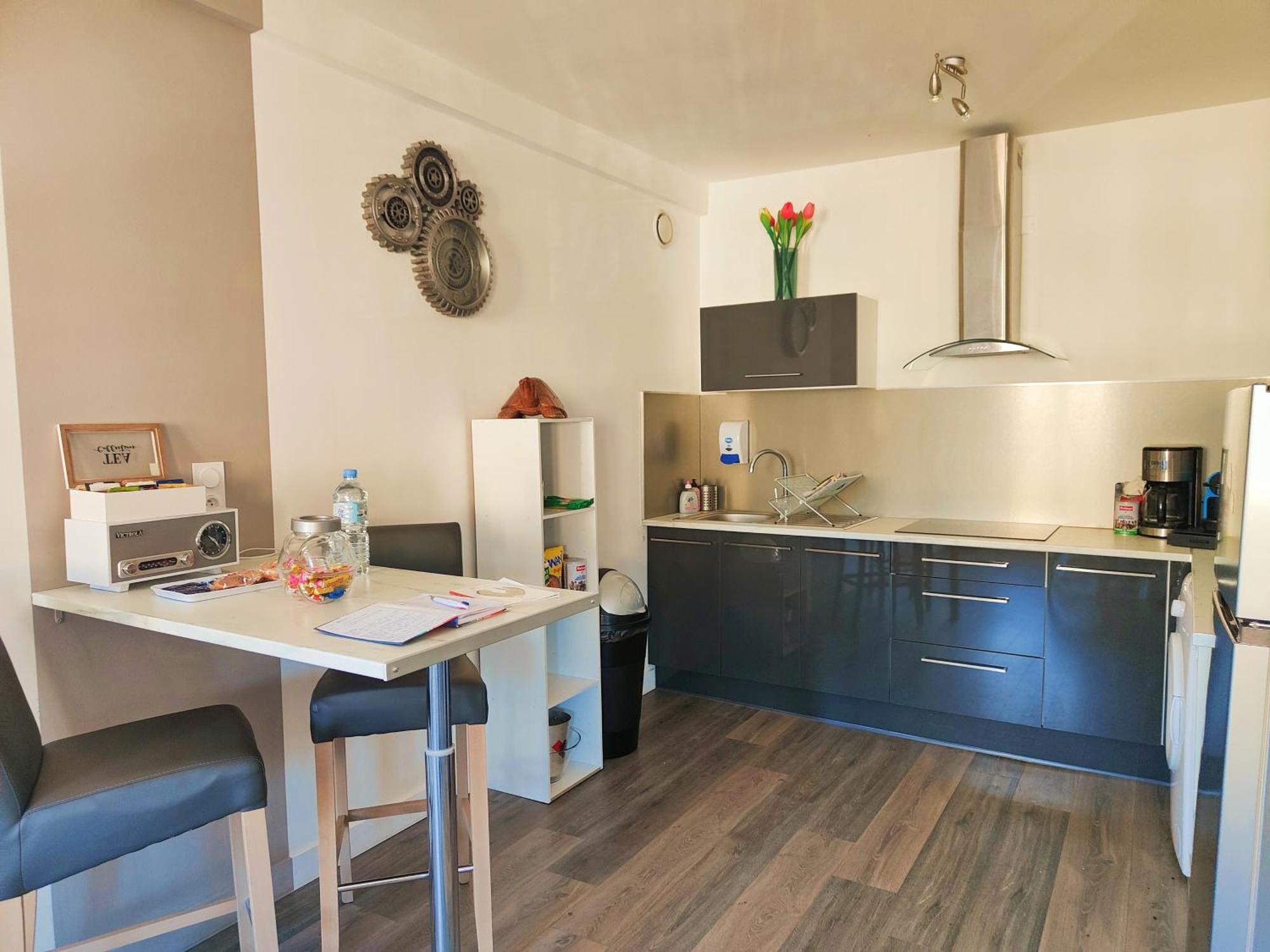 Les Appartements Du Marche Динан Номер фото
